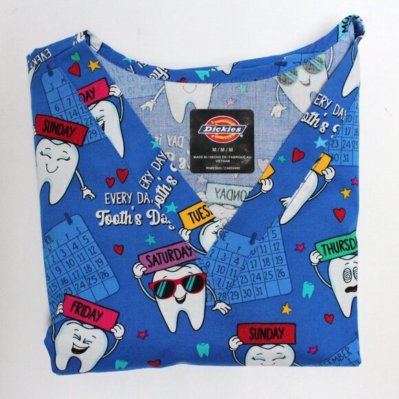 NWT Dickies Dental Theme Short Sleeve V Neck Graphic Scrub Top With Pockets - Picture 12 of 15